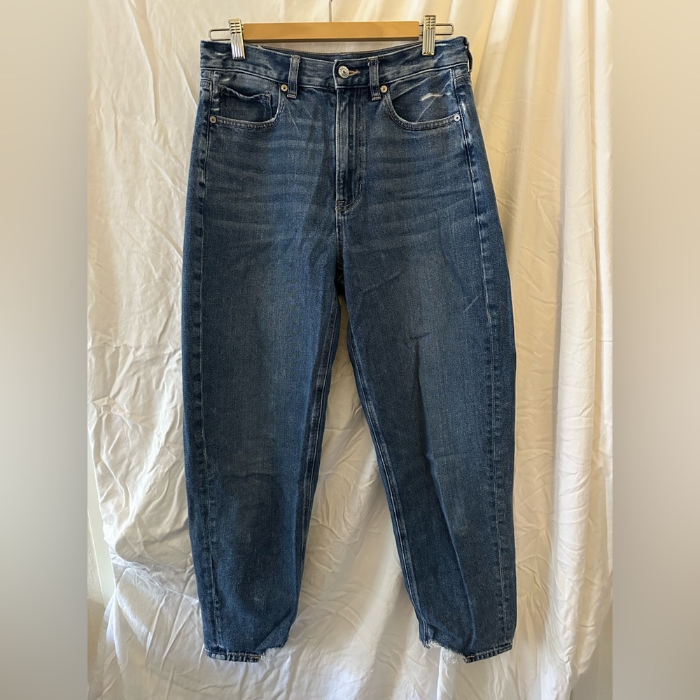 American Eagle Relaxed Mom Jean